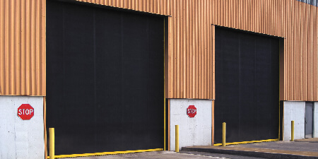 High-speed loading bay doors for logistics centers increase security and efficiency for high-traffic locations.
